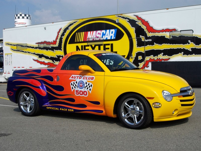 2005-Chevrolet-SSR-Pace-Car-SA-1920x1440.jpg