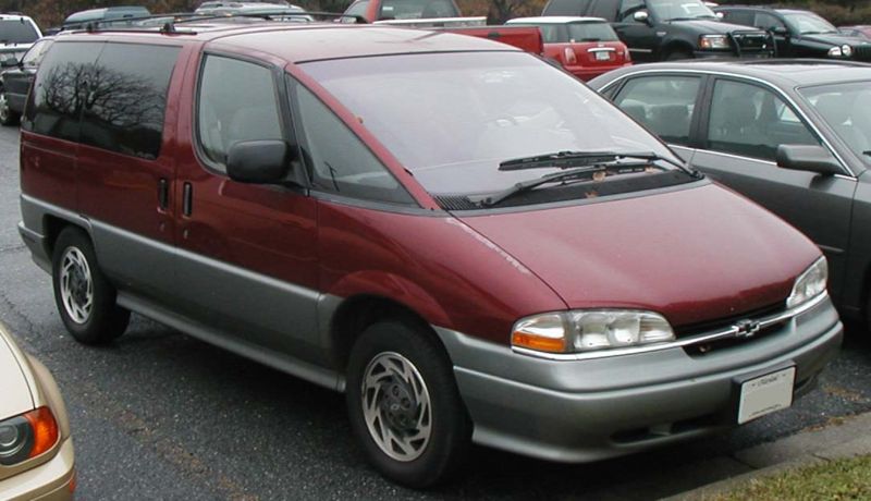 Chevrolet Lumina APV 1997.jpg