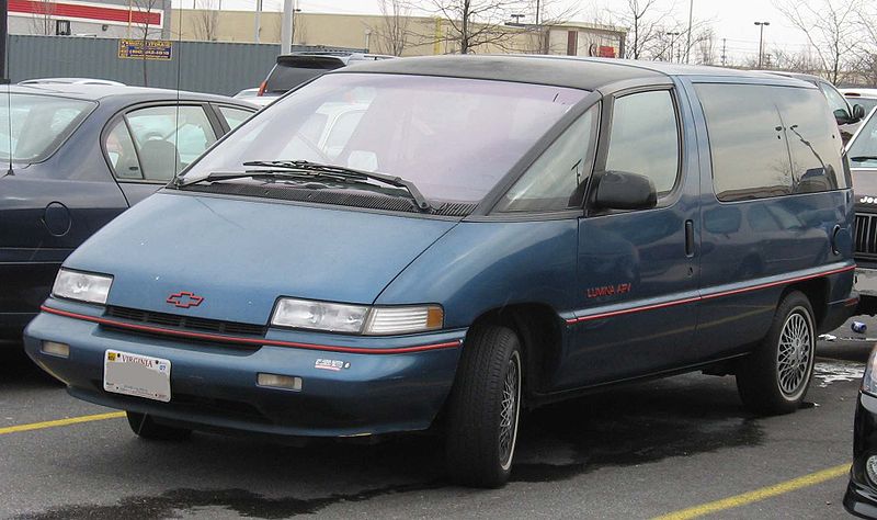 Chevrolet Lumina APV 1993.jpg