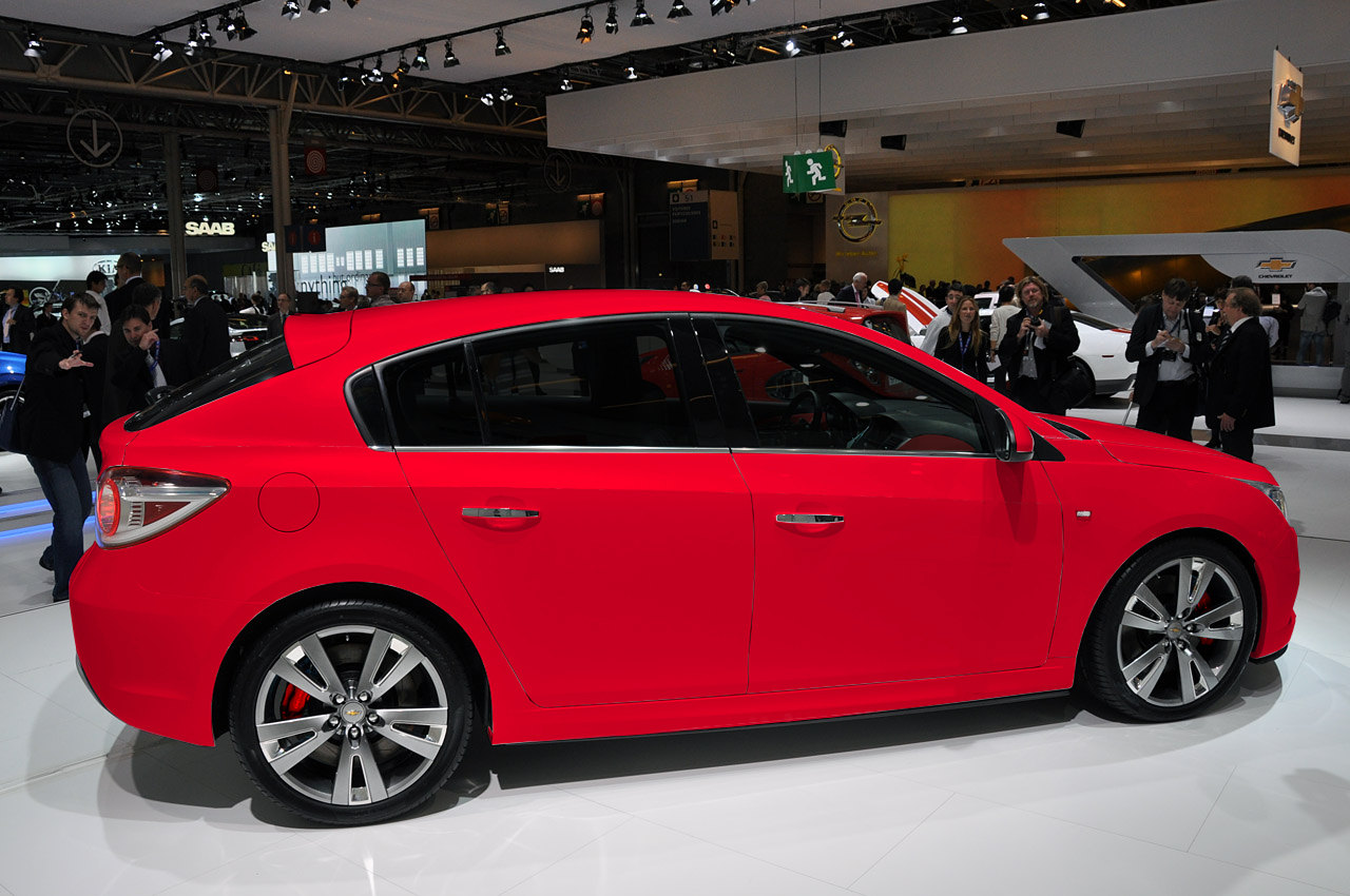 red cruze2.jpg